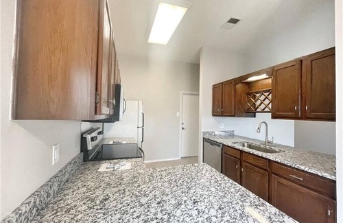 North San Antonio - SAT House | Empty House gives you savings bring airbeds or sleeping bags