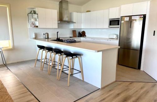 Emu Bay House | Emu Bay Lodge