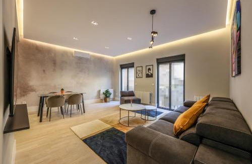 Palacio Apartment | En el corazón de Madrid, casa Moderna
