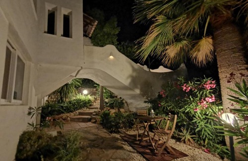 Ojen Apartment | encantador y amplio estudio a 15 min de Marbella