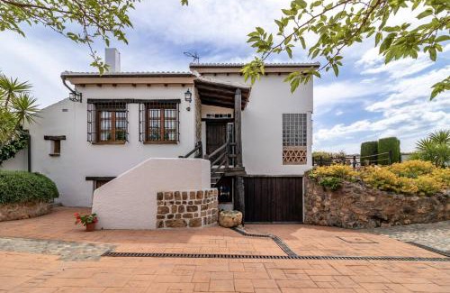 Padul House | Encantadora casa con piscina privada y chimenea