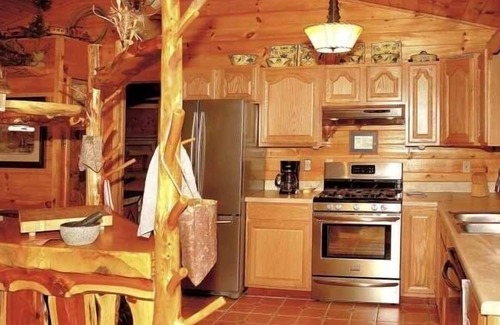 Newport Cabin | Enchanted - 1 Bedrooms, 1 Baths, Sleeps 2 Cabin by RedAwning