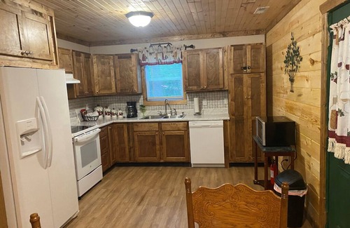 Mentone Cabin | Enchanted - 1 BR Cabin Near Mentone, AL and Desoto State Park