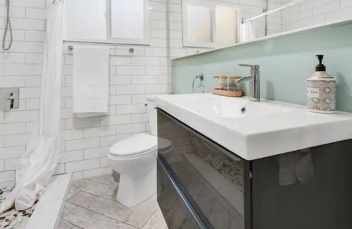 Modesto House | Enchanted Bungalow:Charming 3bd in Central Modesto