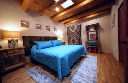 Downtown Santa Fe Apartment | Enchanted Casita with Private Outdoor Hot Tub and Patio, Near Santa Fe Plaza, Sleeps 4 with free parking