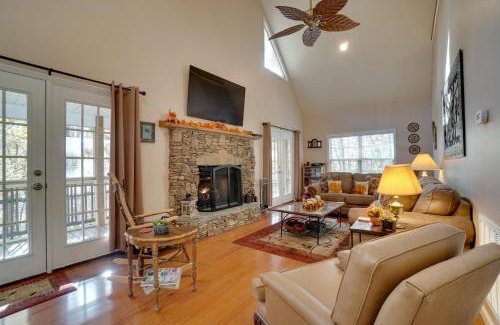 Hiawassee House | Enchanted Forest Cottage with Hot Tub!
