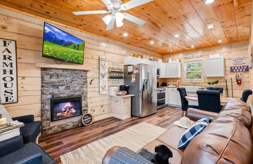 Sevierville Cabin | Enchanted Forest Hideaway by Ghosal Luxury Lodging
