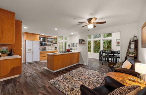 Littlerock House | Enchanted Forest Retreat - 4Bedroom, 3bath 2250sf