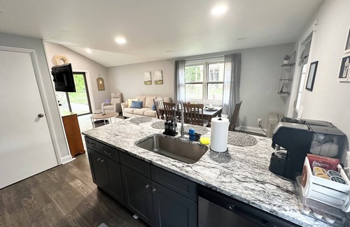 Malta House | Enchanted Forest Stay – A Cozy 3-Bedroom Townhome in Ballston Spa!