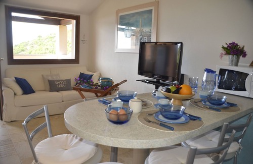 Eden Rock House | Enchanted house with sea view 10 minutes from Chia