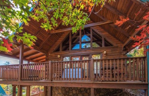 Black Bear Falls House | Enchanted View Lodge cabin
