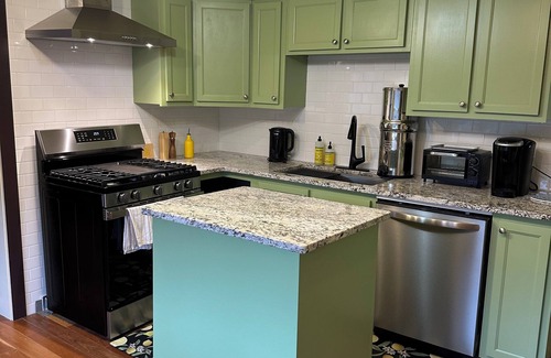 Bernard House | Enchanting 2-bedroom house in Tremont