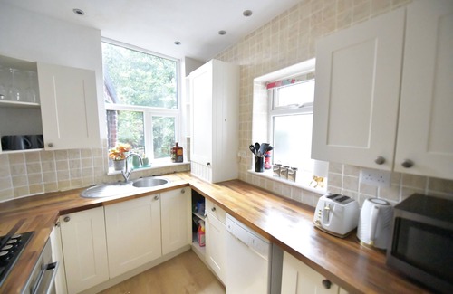 Offerton Park House | Enchanting 3-bedroom house in Stockport