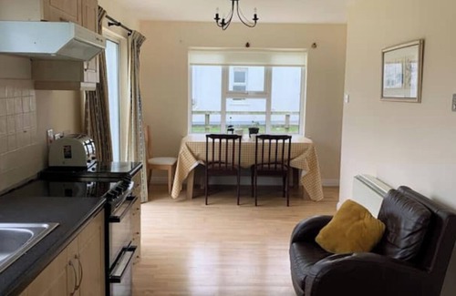 Liscannor House | Enchanting 3-bedroom house with WiFi in Liscannor, perfect base for exploringn