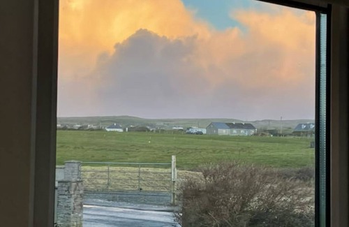 Liscannor House | Enchanting 3-bedroom house with WiFi in Liscannor, perfect base for exploringn