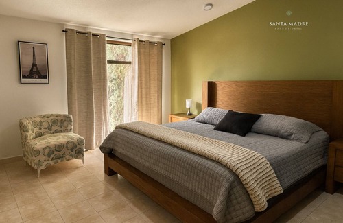 San Luis Potosi Bed & Breakfast | Enchanting bed & breakfast with AC in San Luis Potosí