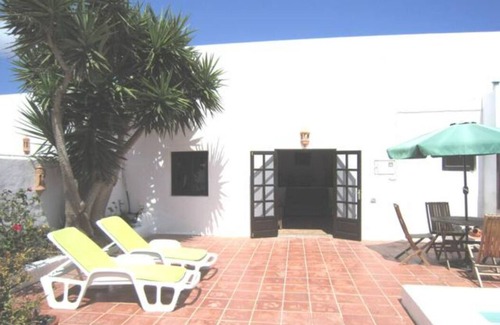La Vegueta House | Enchanting cottage with private sun terrace and pool