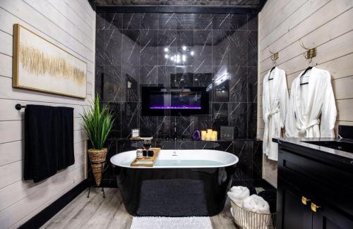 Broken Bow House | Enchanting Escape for Two