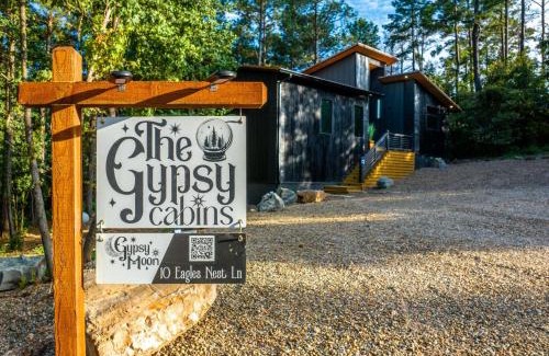 Broken Bow House | Enchanting Escape for Two