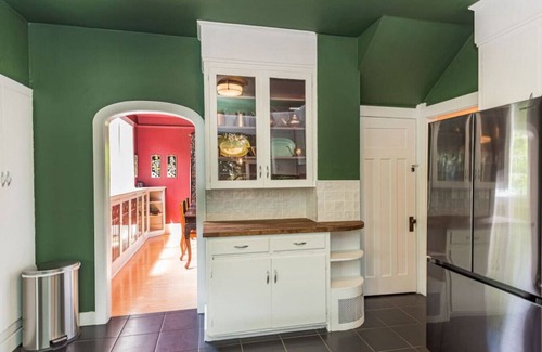 Port Angeles House | Enchanting home with Hobbit House - Kid Friendly