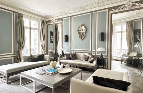 2nd Arrondissement Apartment | Enchanting Luxury apartment by Palais Royal