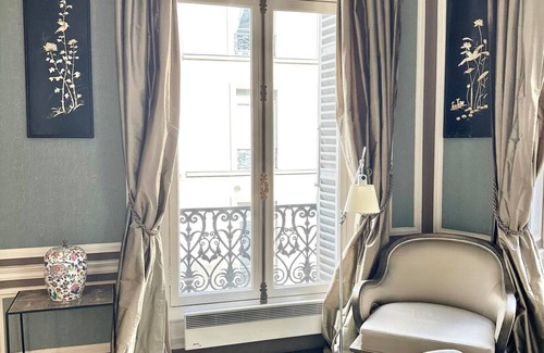 2nd Arrondissement Apartment | Enchanting Luxury apartment by Palais Royal