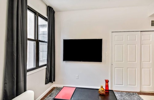 Chinatown Apartment | Enchanting Retreat: Enjoy your stay in our 2BD apartment