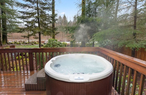 Brightwood House | Enchanting Riverside Experience, Hot Tub, Fire-Pit, Communal Pool, 17 Miles to Mt Hood, Pet-Friendly