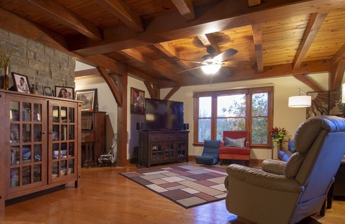 Cynthiana House | Enchanting, Secluded Timberframe Home