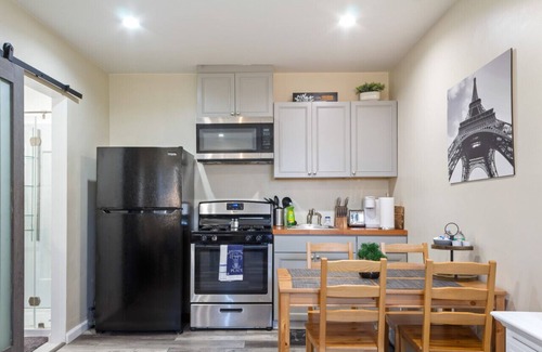Canyon Country Condo | Enchanting suite nestled in quaint Santa Clarita!