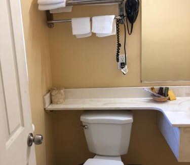 Culver - West Hotel | Encore Motel Near Marina Del Rey, Culver City & Venice