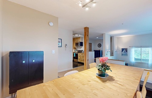 Waitsfield Condo | End-unit condo w/fireplace, pool, sauna, tennis, deck, ski locker, w/d