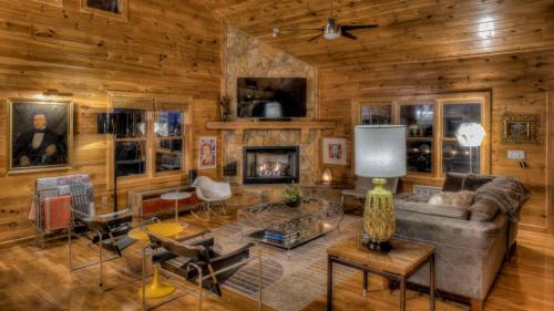Blue Ridge House | Endless Echo