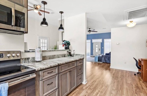 Ocean Springs House | Endless Summer Retreat with Private Pool near Beach
