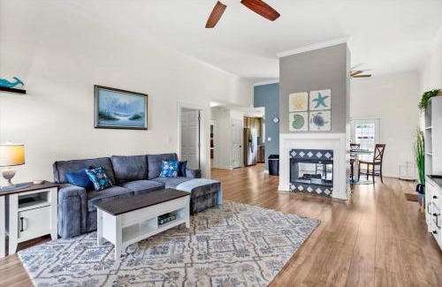 Ocean Springs House | Endless Summer Retreat with Private Pool near Beach