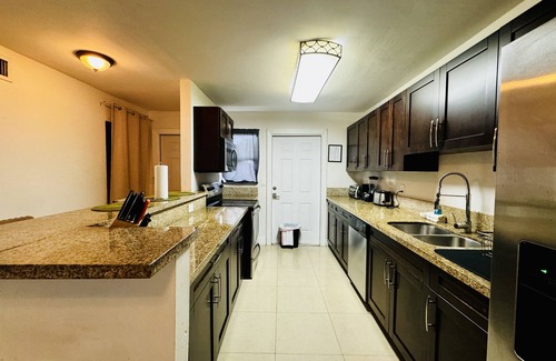 Riverside Park Apartment | Endless Summer Rentals 3 bedroom 2 Bath - entire apartment