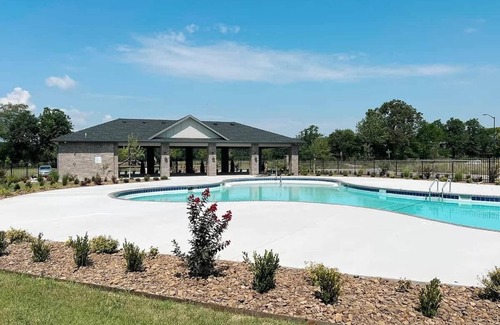 Siloam Springs House | Endura Park Escape Su