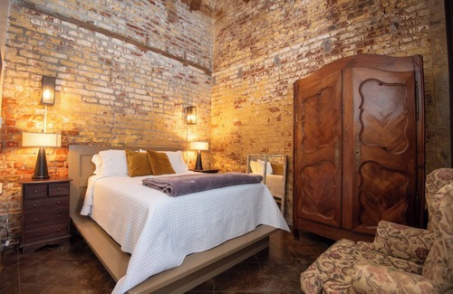 Bywater Bed & Breakfast | Engine 24 Firehouse Courtyard Room 4