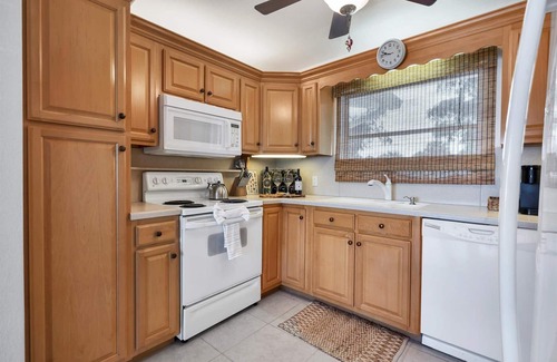 Grove City House | Englewood 3 Bedroom Private Home on Lemon Bay Canal w Boat Dock