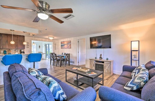 Englewood South House | Englewood Escape with Screened-In Pool and Grill!