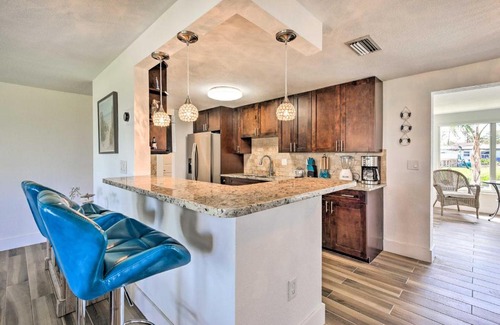 Englewood South House | Englewood Escape with Screened-In Pool and Grill!