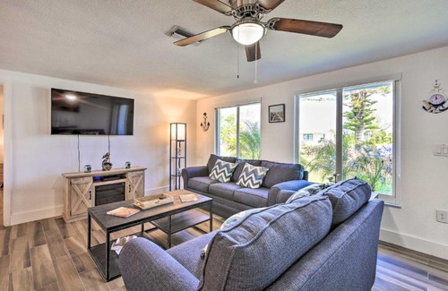 Englewood South House | Englewood Escape with Screened-In Pool and Grill!
