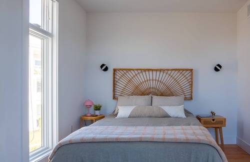 Falmouth House | Enjoy 180 degree views of the Vineyard Sound from this new modern beach house!