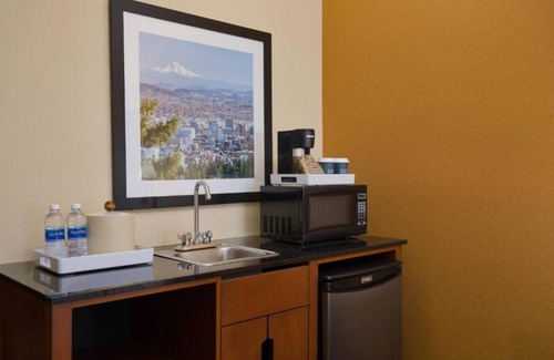 Wilkes East House | Enjoy a comfortable stay at our East Portland