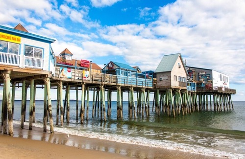South Portland House | Enjoy a Hassle-Free and Suiting Stay! Pet-Friendly Property, Parking, Breakfast!