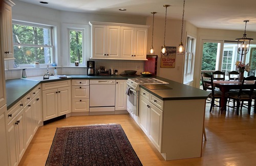 Waitsfield House | Enjoy a magical winter holiday at Sugarbush Resort/Mad River Valley