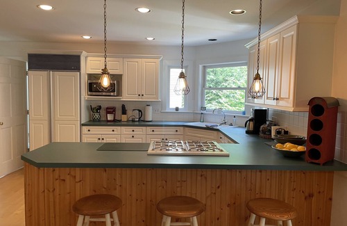 Waitsfield House | Enjoy a magical winter holiday at Sugarbush Resort/Mad River Valley