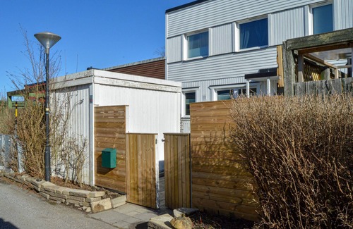 Skarholmen Apartment | Enjoy a nice holiday with the family in the holiday apartment in a quiet environment.