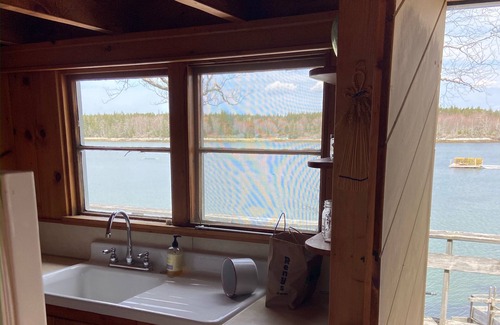Friendship Cottage | Enjoy a night on a private island in Midcoast Maine with Maine Lobster.