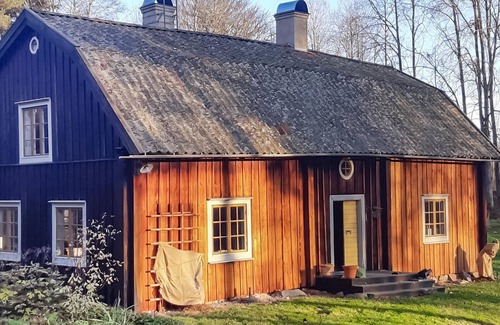 Vittinge House | Enjoy a peaceful vacation in harmony with nature in this secluded house dating back to 1794.